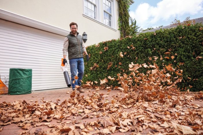 AKU Foukač STIHL BGA 50