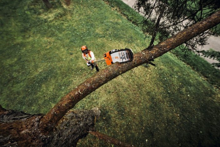 Vyvětvovací AKU pila STIHL HTA 160