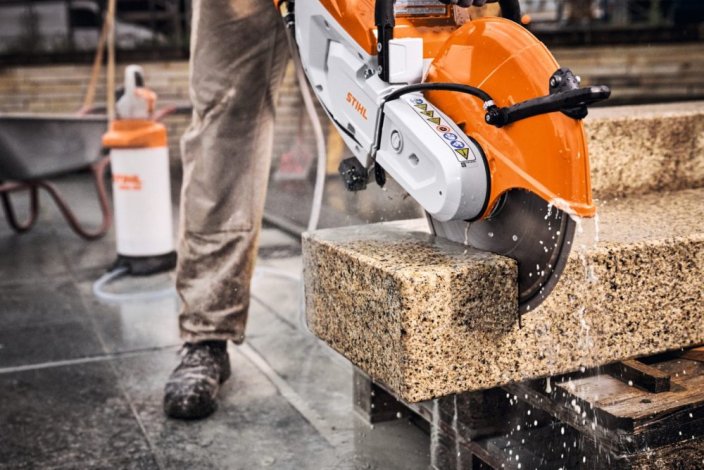 AKU Rozbrušovací stroj STIHL TSA 500 B