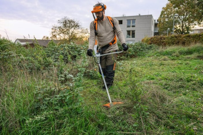Akumulátorový křovinořez STIHL FSA 200