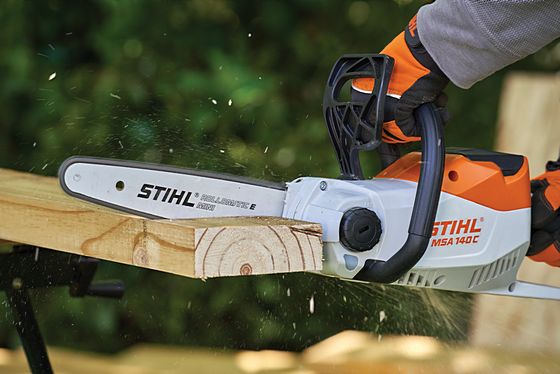 AKU pila STIHL MSA 140 C-B