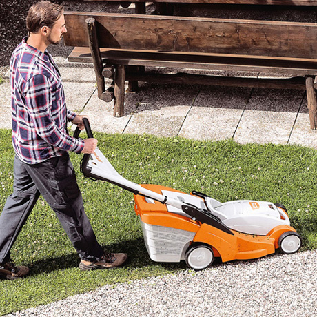 AKU sekačka STIHL RMA 339 C