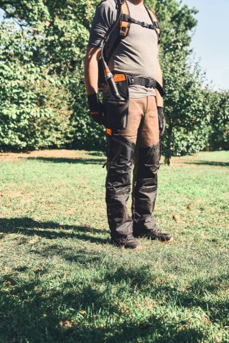 AKUMULÁTOROVÉ NŮŽKY NA VĚTVE STIHL ASA 140
