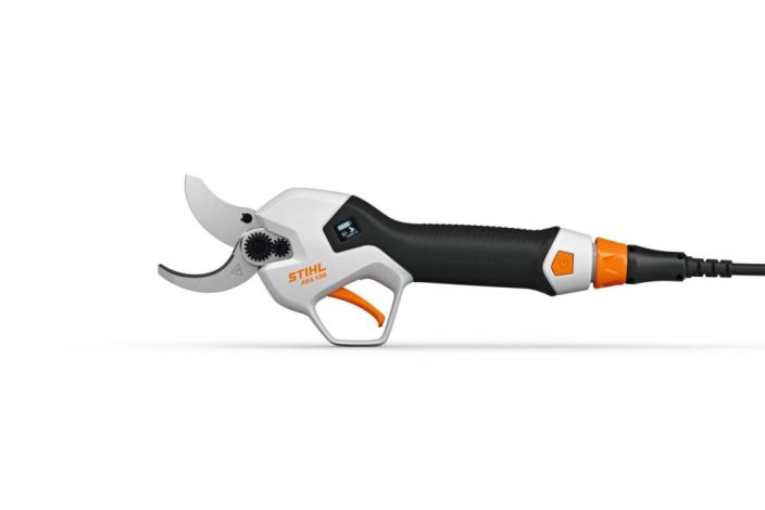 AKUMULÁTOROVÉ NŮŽKY NA VĚTVE STIHL ASA 130