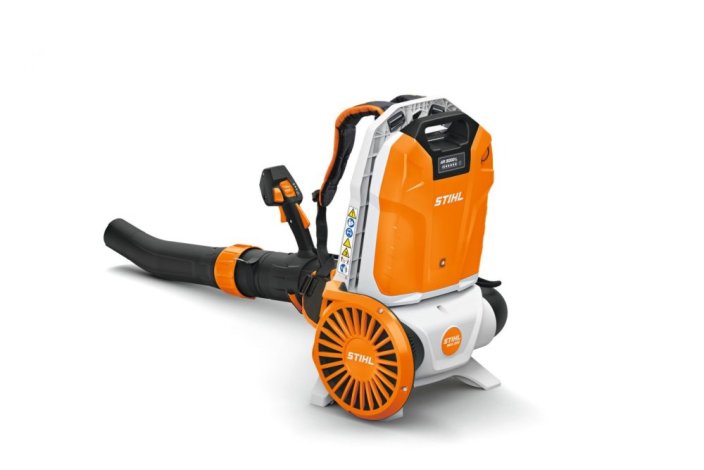 AKU Foukač STIHL BGA 300