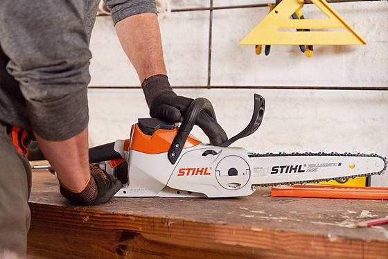 AKU pila STIHL MSA 140 C-B