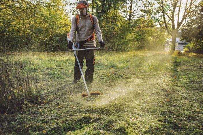 Akumulátorový křovinořez STIHL FSA 200