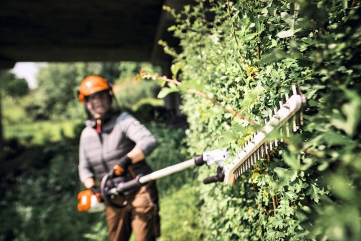 AKU teleskopické nůžky STIHL HLA 140