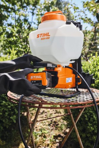 Akumulátorový postřikovač STIHL SGA 60