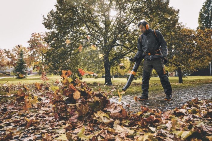 AKU Foukač STIHL BGA 300