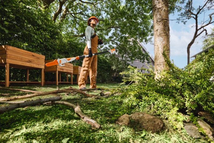 Akumulátorová vyvětvovací pila STIHL HTA 30 SET