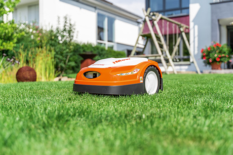 Robotická sekačka STIHL RMI 422 PC
