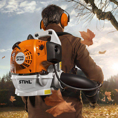 ZÁDOVÝ FUKAR STIHL BR 200
