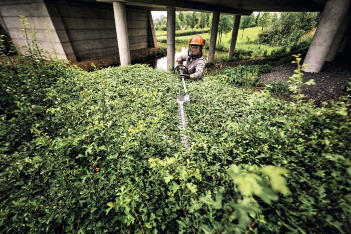 AKU teleskopické nůžky STIHL HLA 140