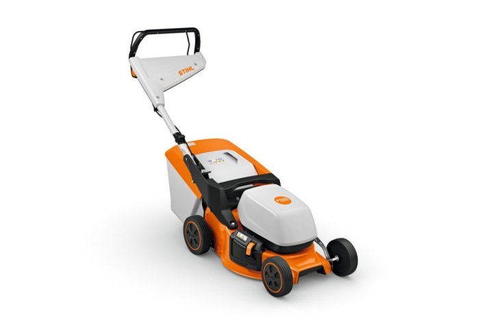 AKU Sekačka STIHL RMA 243.3